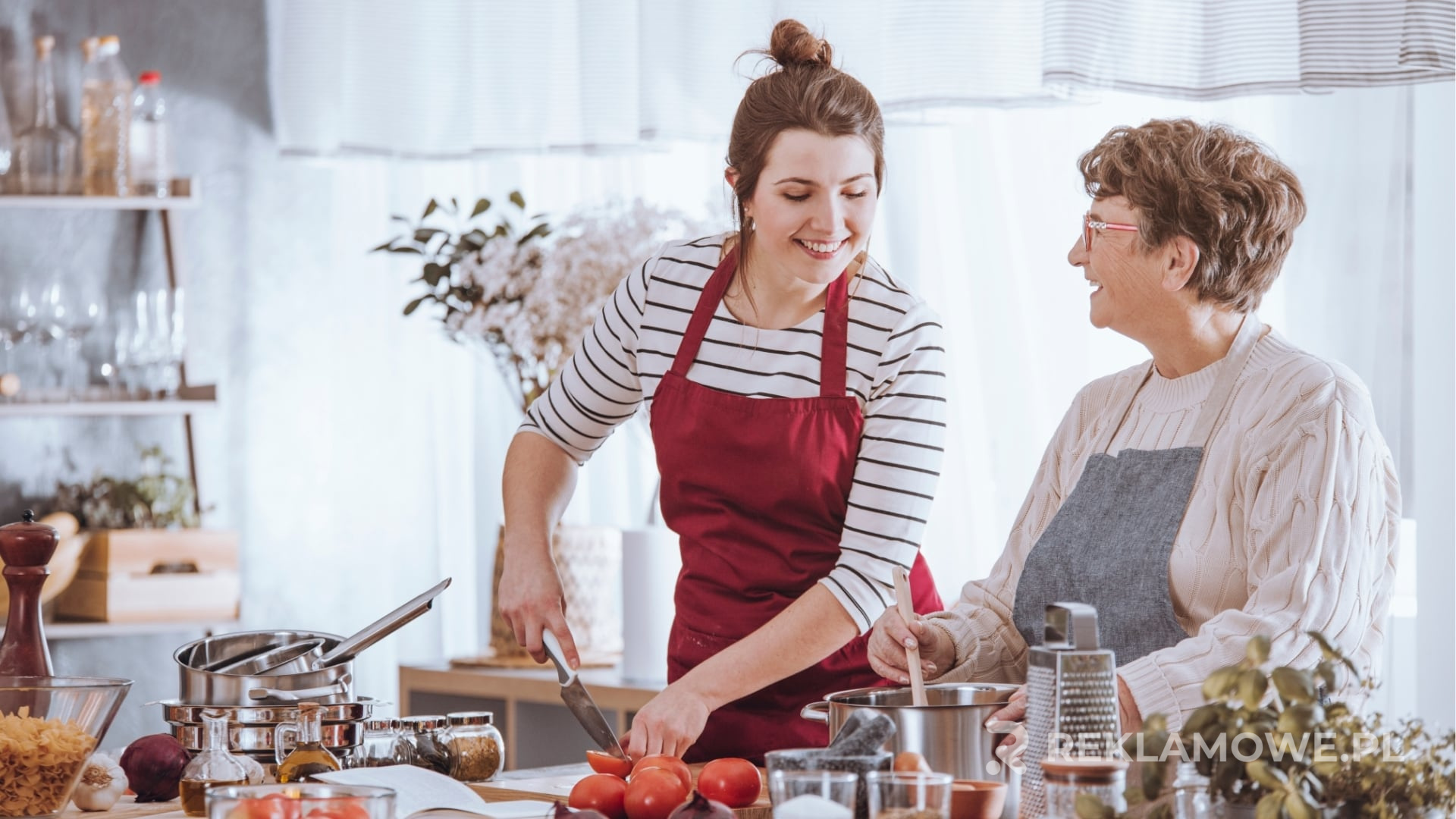 Fartuch reklamowy w użyciu w sektorze gastronomicznym
