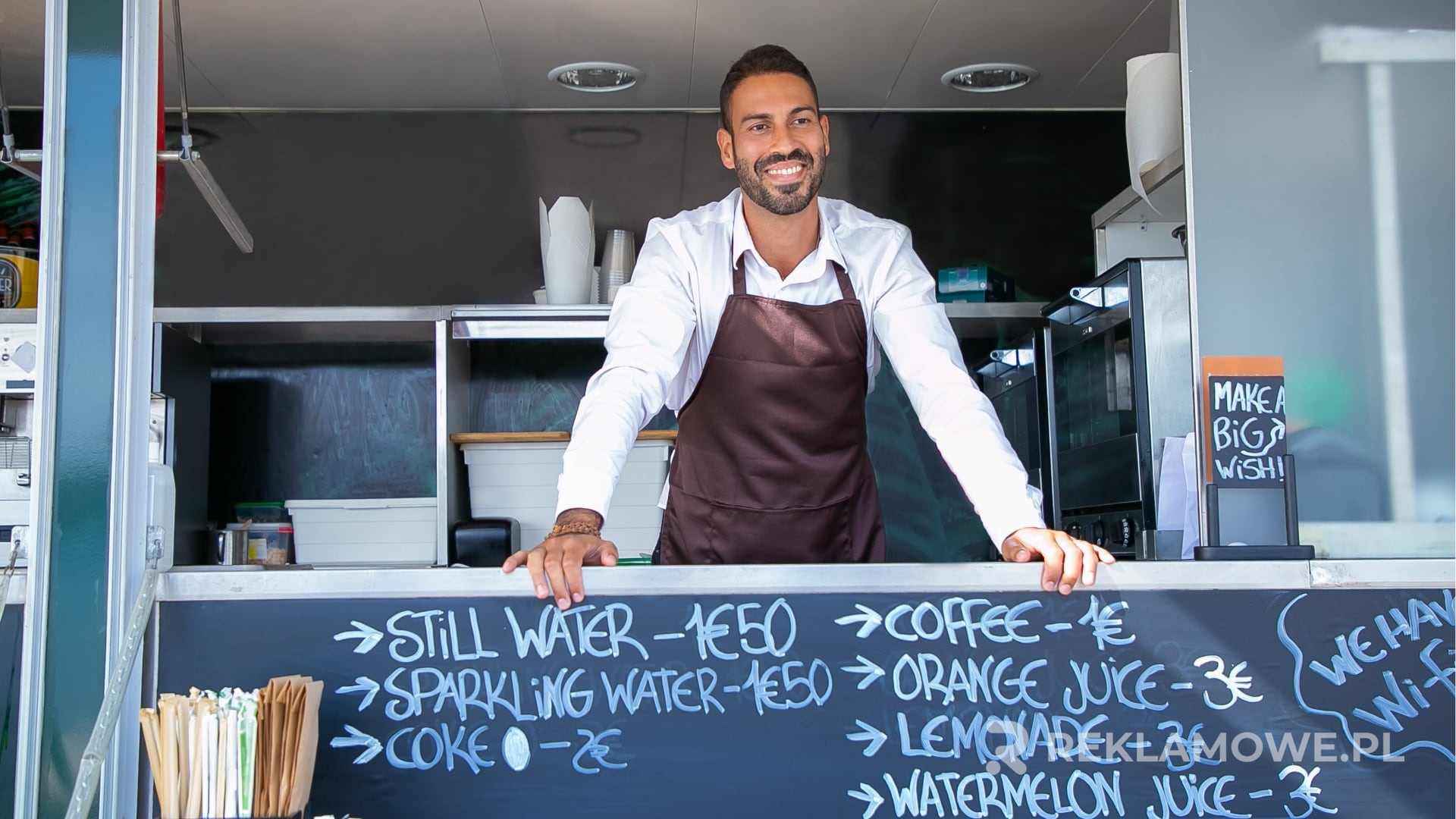 Fartuchy reklamowe używane podczas eventów